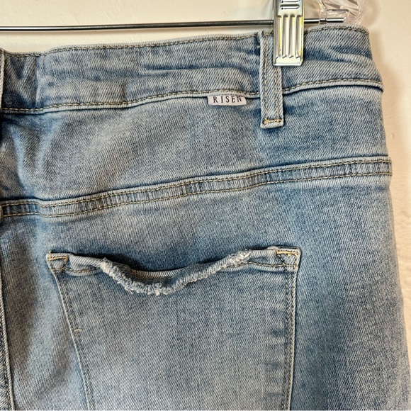 RISEN Los Angeles Women’s High Waisted, Cuffed Baggy Jeans, size 2XL (18) - Picture 5 of 10